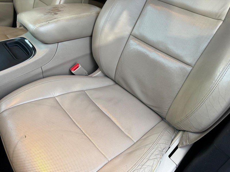 Dodge Durango Vehicle Full-screen Gallery Image 35