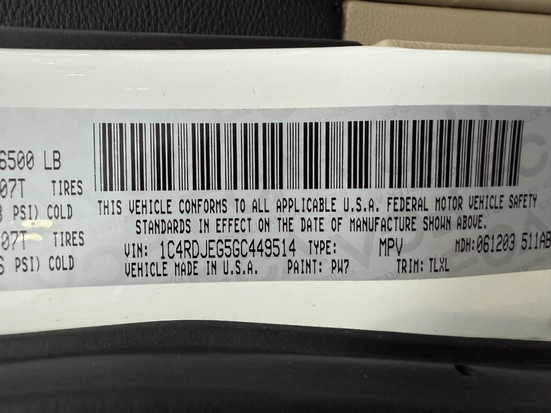 Dodge Durango Vehicle Full-screen Gallery Image 36