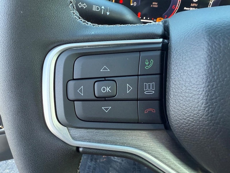 Jeep Wagoneer L Vehicle Full-screen Gallery Image 22