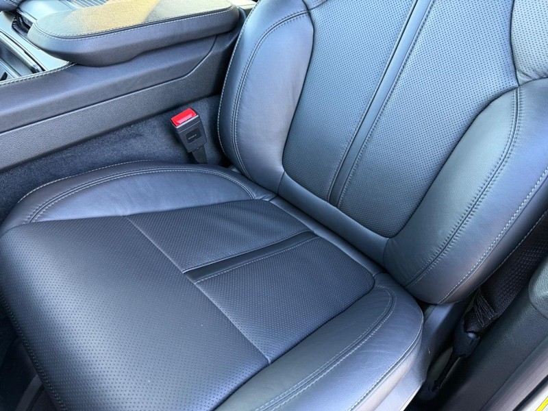 Jeep Wagoneer L Vehicle Full-screen Gallery Image 32