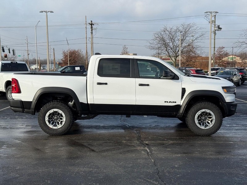 Ram 1500 Vehicle Full-screen Gallery Image 2