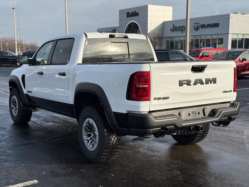 Ram 1500 Vehicle Full-screen Gallery Image 5