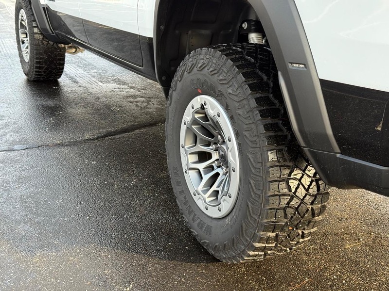 Ram 1500 Vehicle Full-screen Gallery Image 6