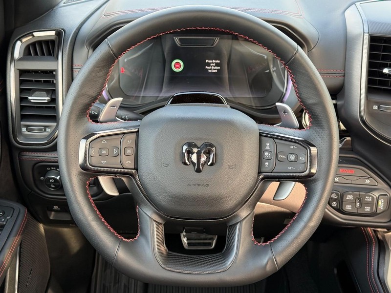 Ram 1500 Vehicle Full-screen Gallery Image 14