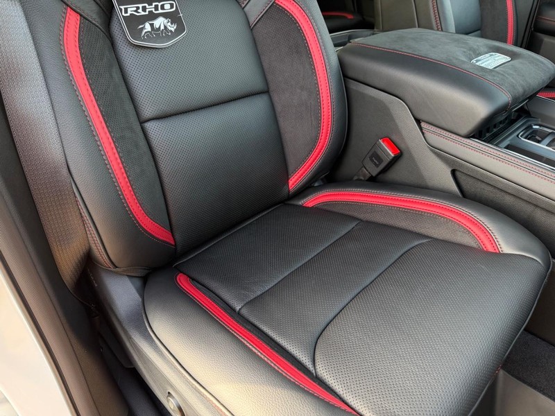 Ram 1500 Vehicle Full-screen Gallery Image 16