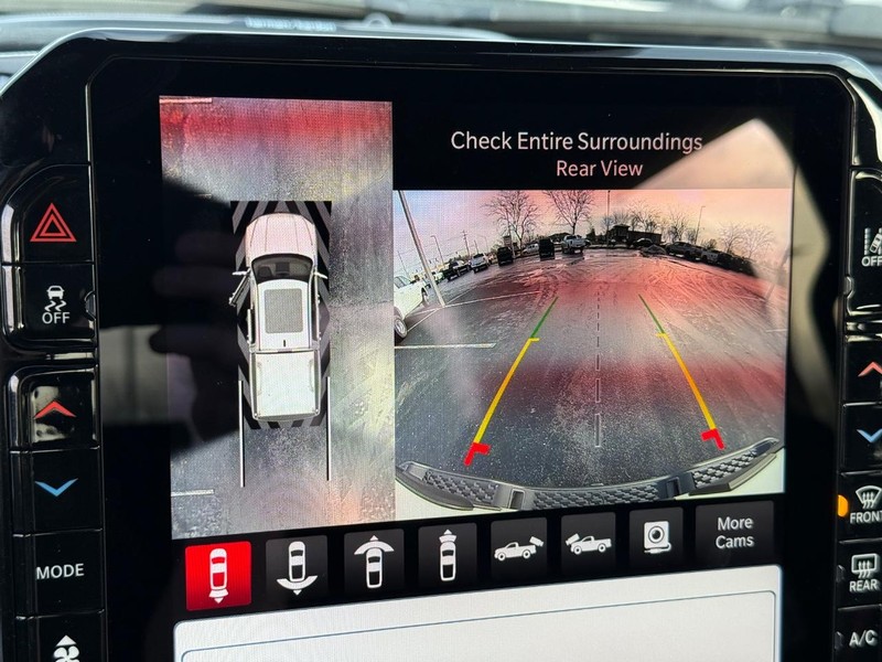 Ram 1500 Vehicle Full-screen Gallery Image 25