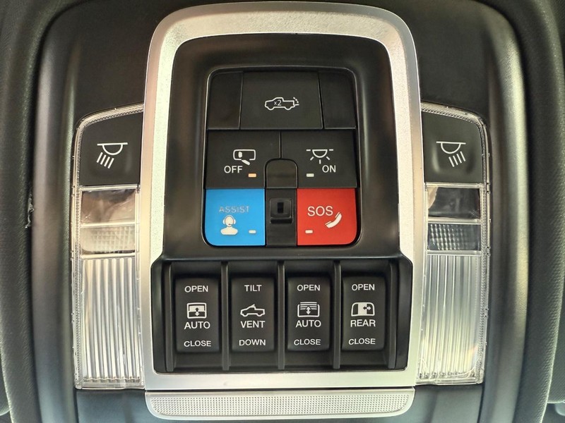 Ram 1500 Vehicle Full-screen Gallery Image 28