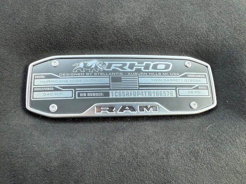 Ram 1500 Vehicle Full-screen Gallery Image 32