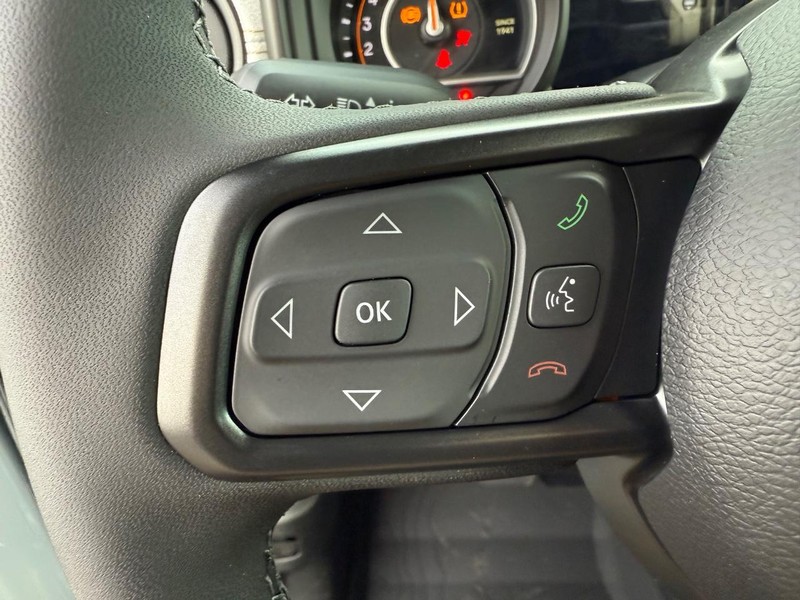 Jeep Gladiator Vehicle Full-screen Gallery Image 20