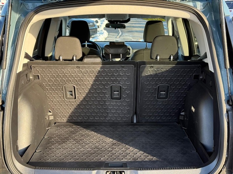 Ford Bronco Sport Vehicle Full-screen Gallery Image 07