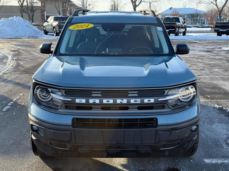 Ford Bronco Sport Vehicle Full-screen Gallery Image 09