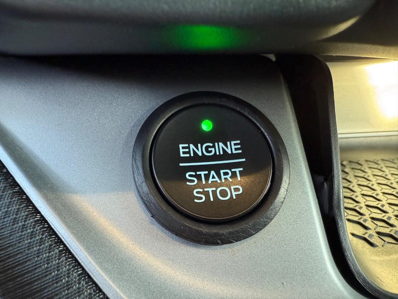 Ford Bronco Sport Vehicle Full-screen Gallery Image 21