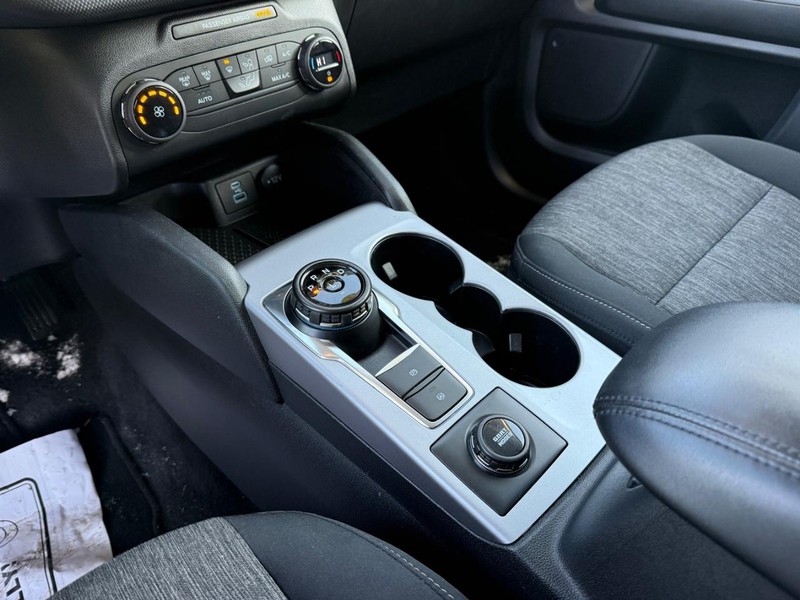 Ford Bronco Sport Vehicle Full-screen Gallery Image 25