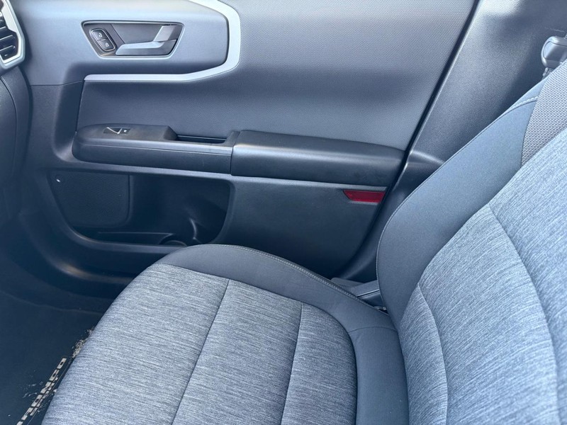 Ford Bronco Sport Vehicle Full-screen Gallery Image 26