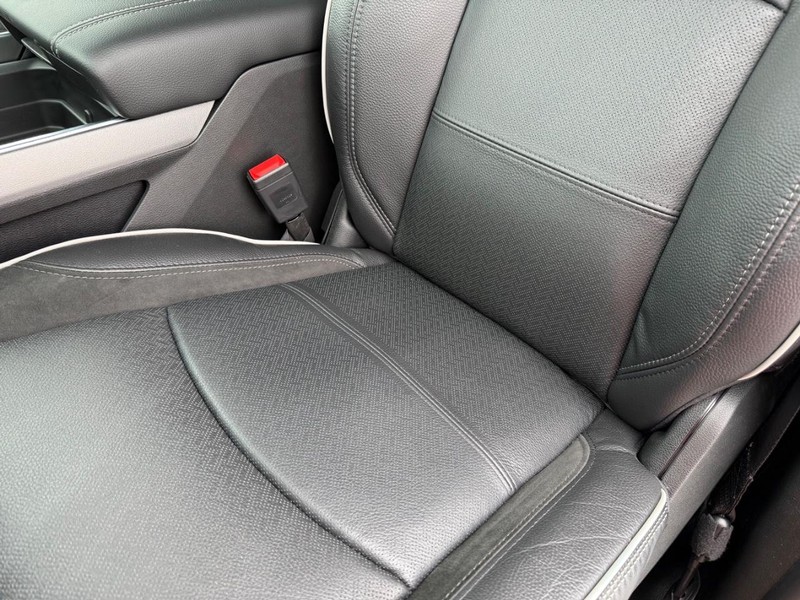 Ram 2500 Vehicle Full-screen Gallery Image 31