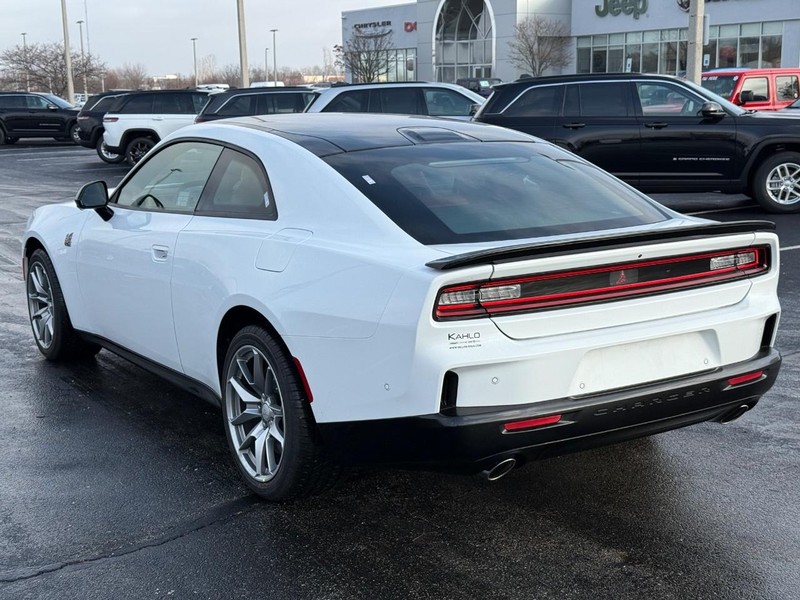 Dodge Charger Vehicle Full-screen Gallery Image 5