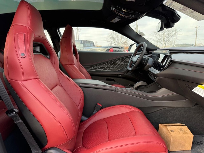 Dodge Charger Vehicle Full-screen Gallery Image 12