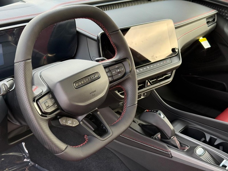 Dodge Charger Vehicle Full-screen Gallery Image 18