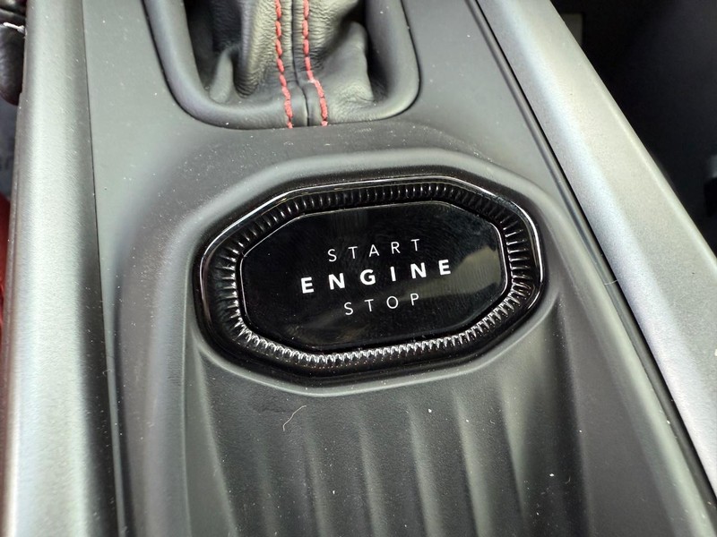 Dodge Charger Vehicle Full-screen Gallery Image 21