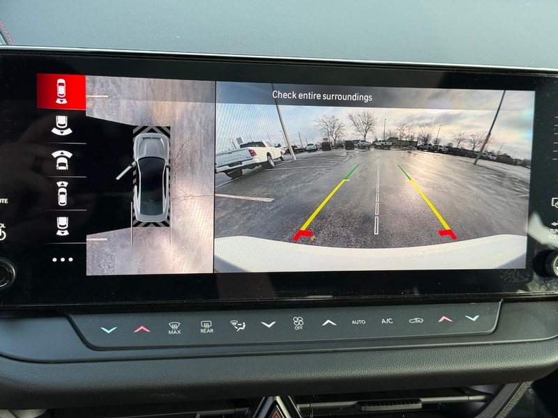 Dodge Charger Vehicle Full-screen Gallery Image 23