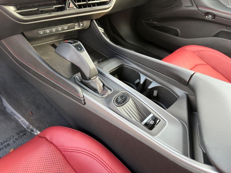 Dodge Charger Vehicle Full-screen Gallery Image 24