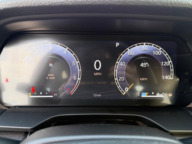 Jeep Grand Cherokee Vehicle Full-screen Gallery Image 31