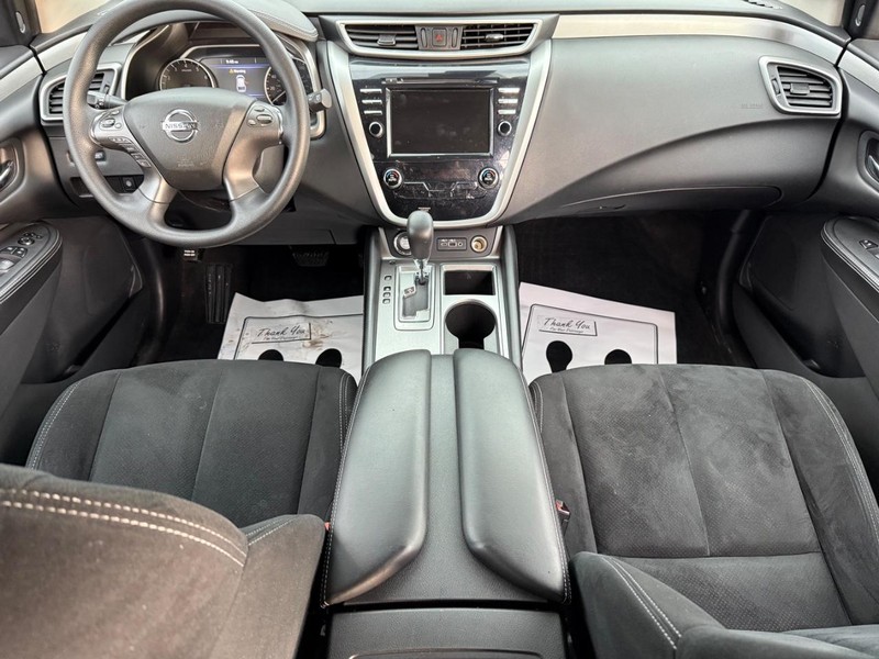 Nissan Murano Vehicle Full-screen Gallery Image 13