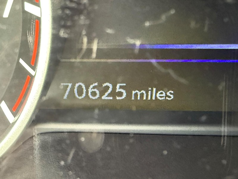 Nissan Murano Vehicle Full-screen Gallery Image 29