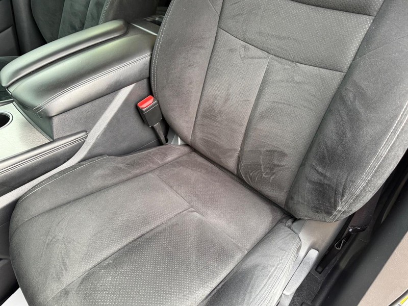 Nissan Murano Vehicle Full-screen Gallery Image 30