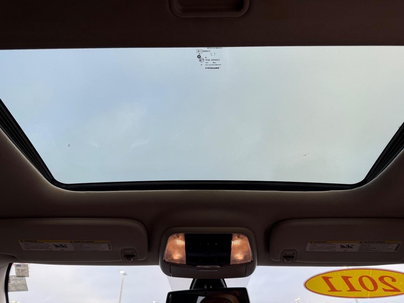 Jeep Grand Cherokee Vehicle Full-screen Gallery Image 14