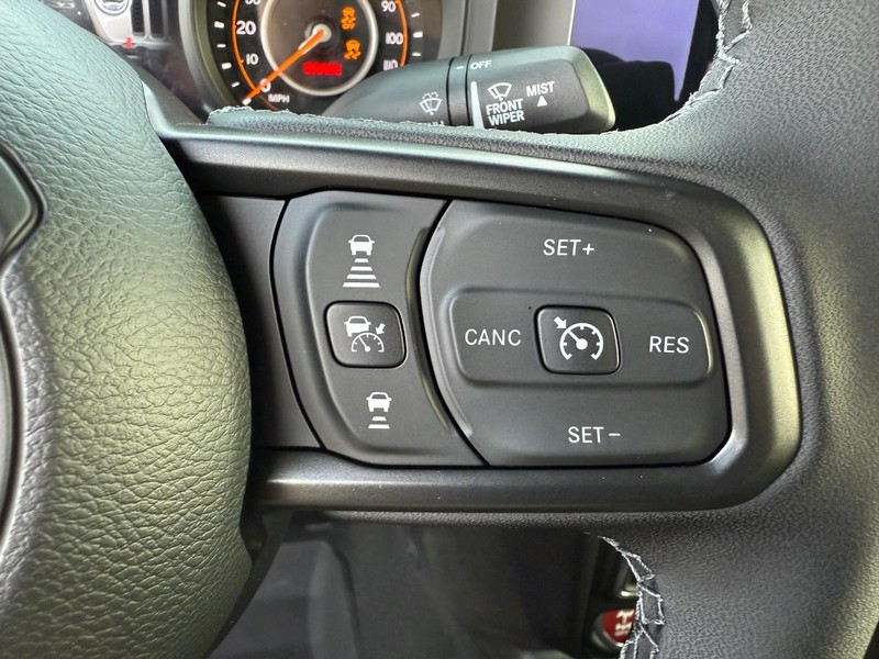 Jeep Gladiator Vehicle Full-screen Gallery Image 21