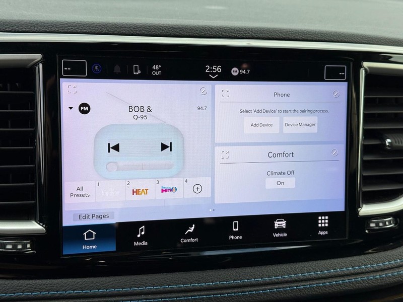 Chrysler Pacifica Vehicle Full-screen Gallery Image 25