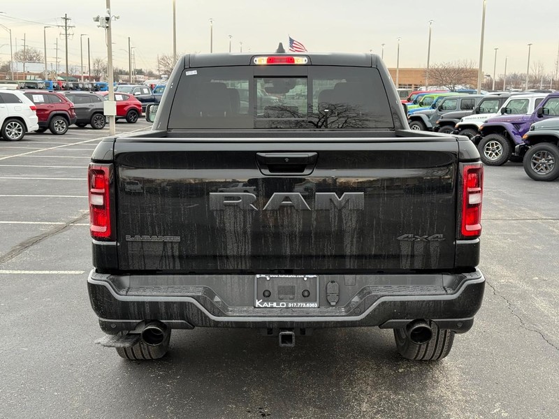 Ram 1500 Vehicle Full-screen Gallery Image 4