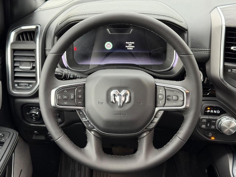 Ram 1500 Vehicle Full-screen Gallery Image 14