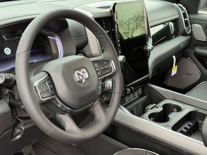 Ram 1500 Vehicle Full-screen Gallery Image 19