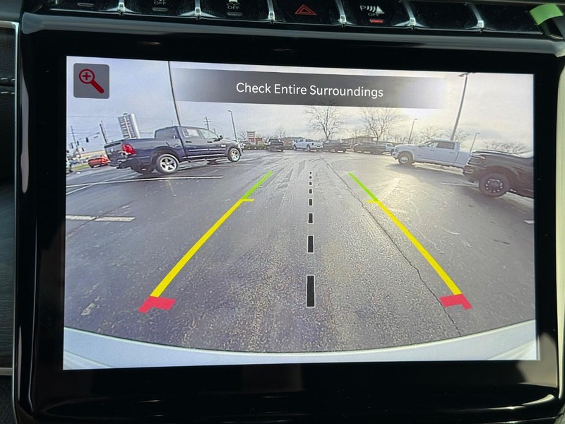 Jeep Grand Cherokee Vehicle Full-screen Gallery Image 25