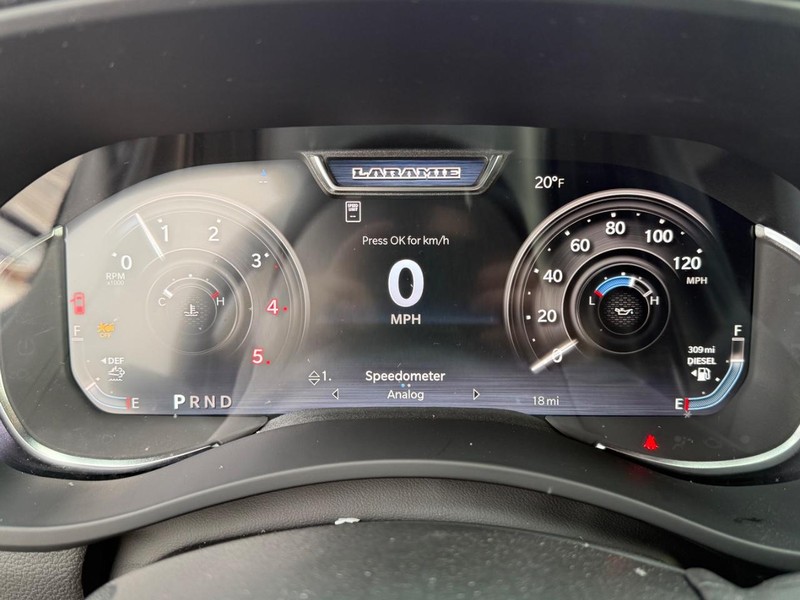 Ram 3500 Vehicle Full-screen Gallery Image 27