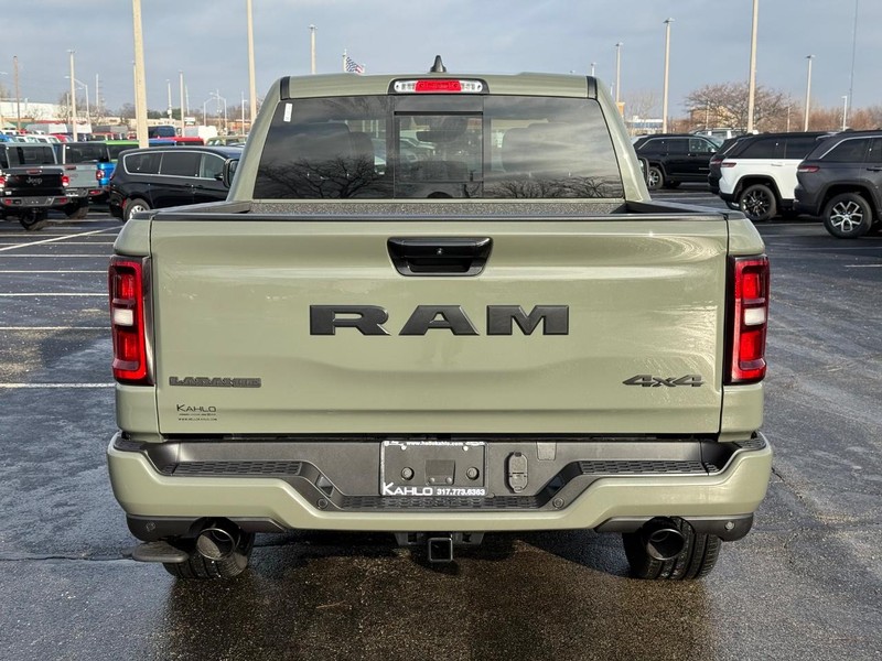 Ram 1500 Vehicle Full-screen Gallery Image 4