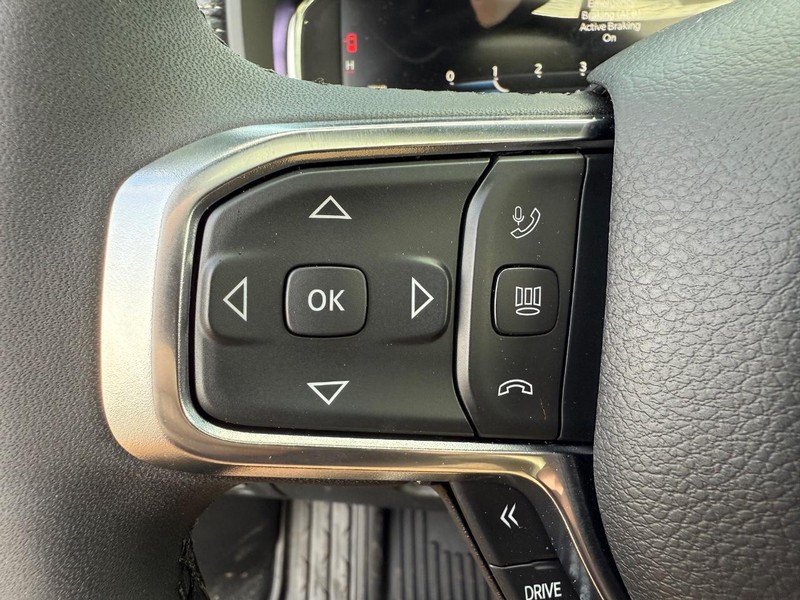 Ram 1500 Vehicle Full-screen Gallery Image 20