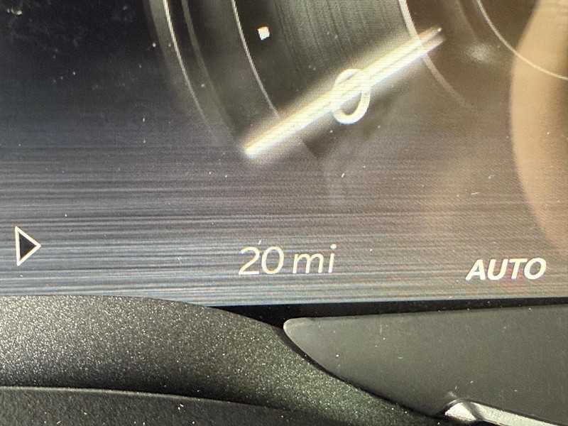 Ram 1500 Vehicle Full-screen Gallery Image 29