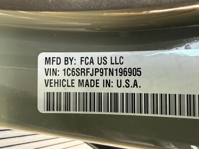 Ram 1500 Vehicle Full-screen Gallery Image 31