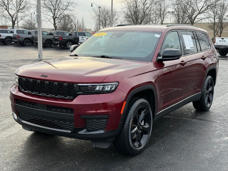 Jeep Grand Cherokee L Vehicle Full-screen Gallery Image 10