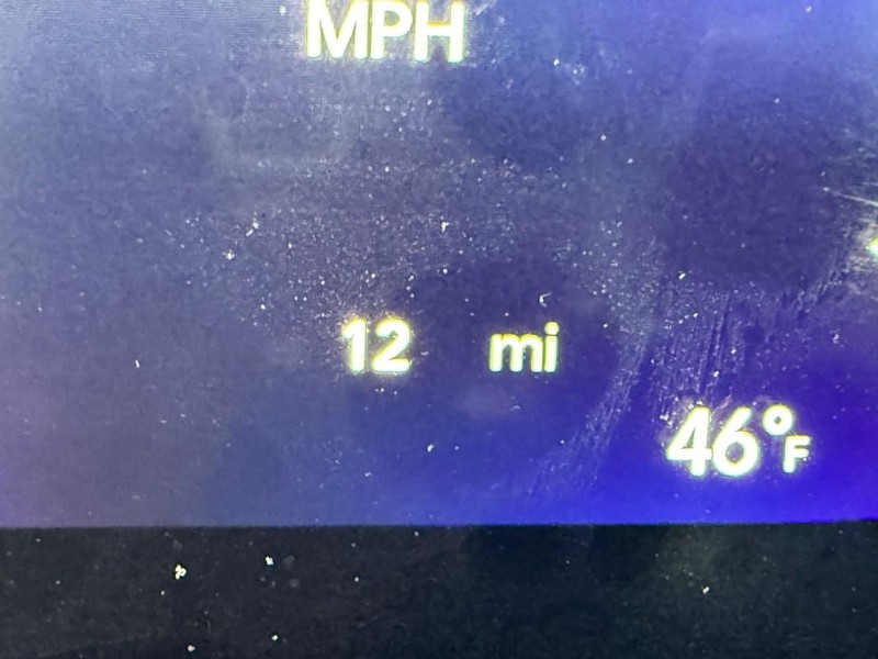 Chrysler Pacifica Vehicle Full-screen Gallery Image 32