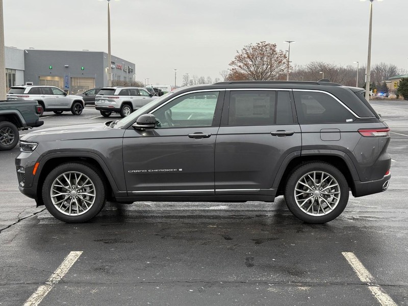 Jeep Grand Cherokee Vehicle Full-screen Gallery Image 9