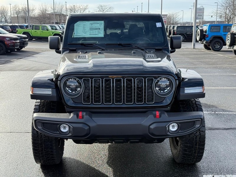 Jeep Gladiator Vehicle Full-screen Gallery Image 9