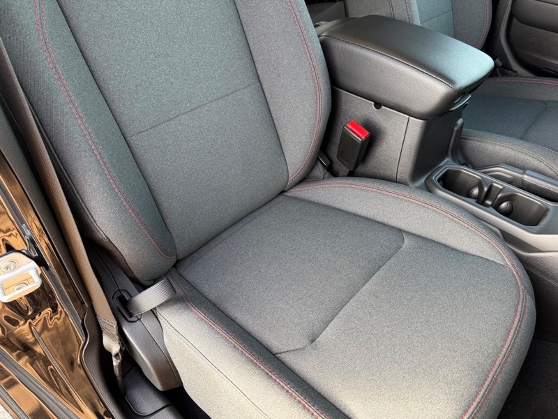 Jeep Gladiator Vehicle Full-screen Gallery Image 15