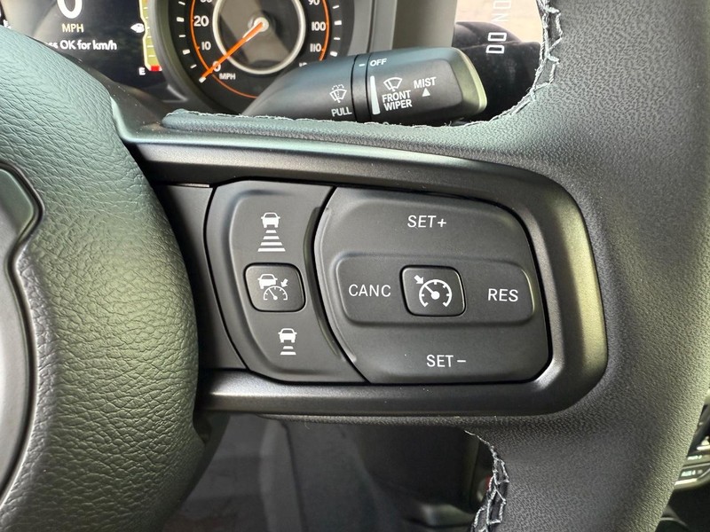 Jeep Gladiator Vehicle Full-screen Gallery Image 20