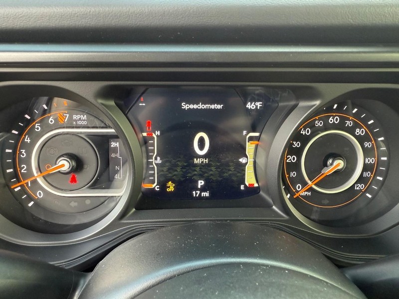 Jeep Gladiator Vehicle Full-screen Gallery Image 28