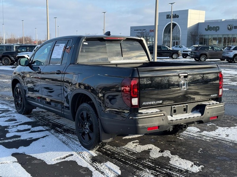 Honda Ridgeline Vehicle Full-screen Gallery Image 05