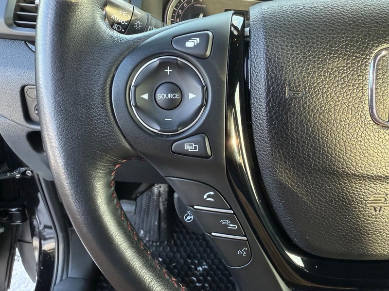 Honda Ridgeline Vehicle Full-screen Gallery Image 19